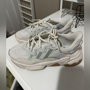 Adidas sneakers size 7.5